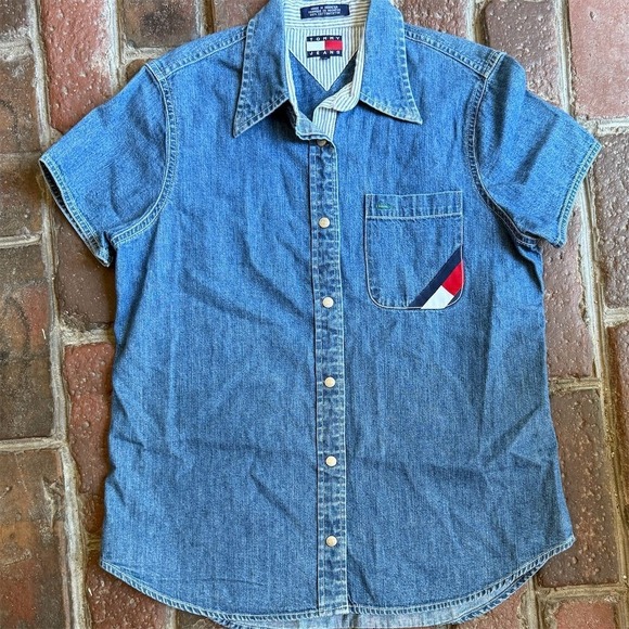 Tommy‎ Hilfiger Women's Vintage Denim Short Sleeve Shirt Blue size 6 Jeans logo - Picture 1 of 6